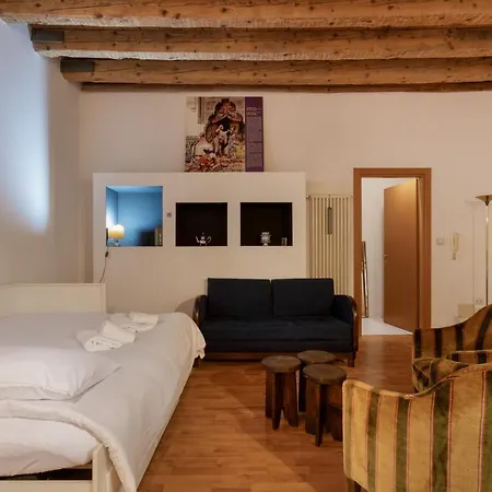 Apartman Zola, Charme E Vista Nel Cuore Di